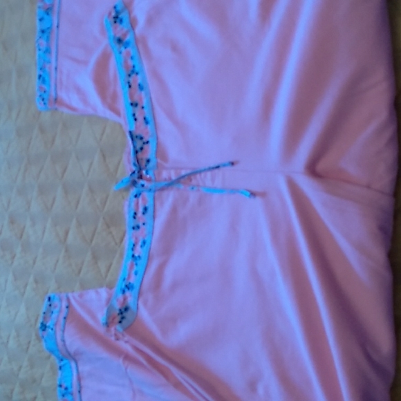 Pjs - Picture 1 of 4